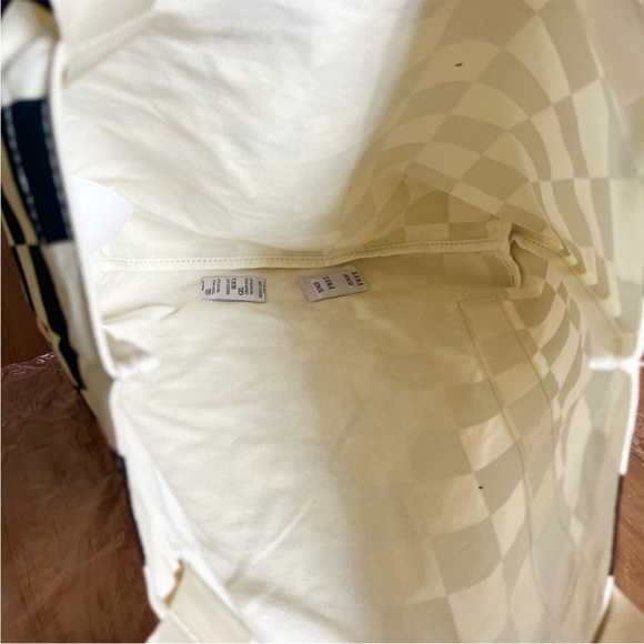 Vans Edition Limited Shopping Tote
Canvas - Picture 10 of 12